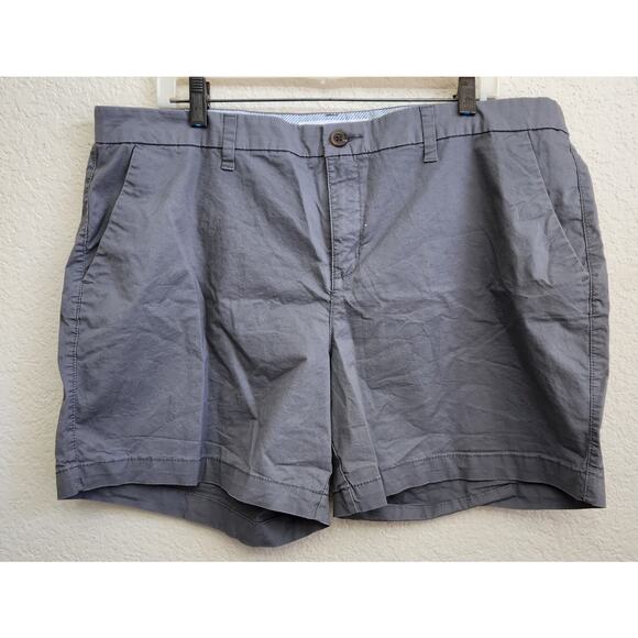 Old Navy Gray Everyday Flat Front Slashed Pockets Shorts 16 Lightweight Soft - Picture 1 of 5